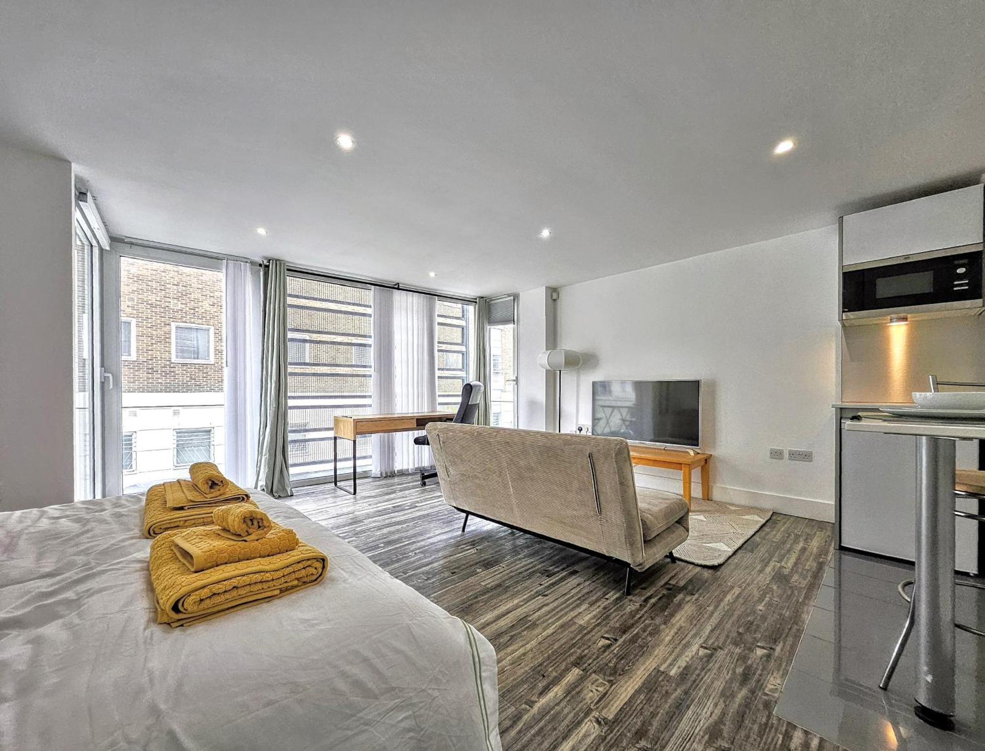 City Waterside, Old Street, Angel, Entire Private Apartment Лондон Екстер'єр фото