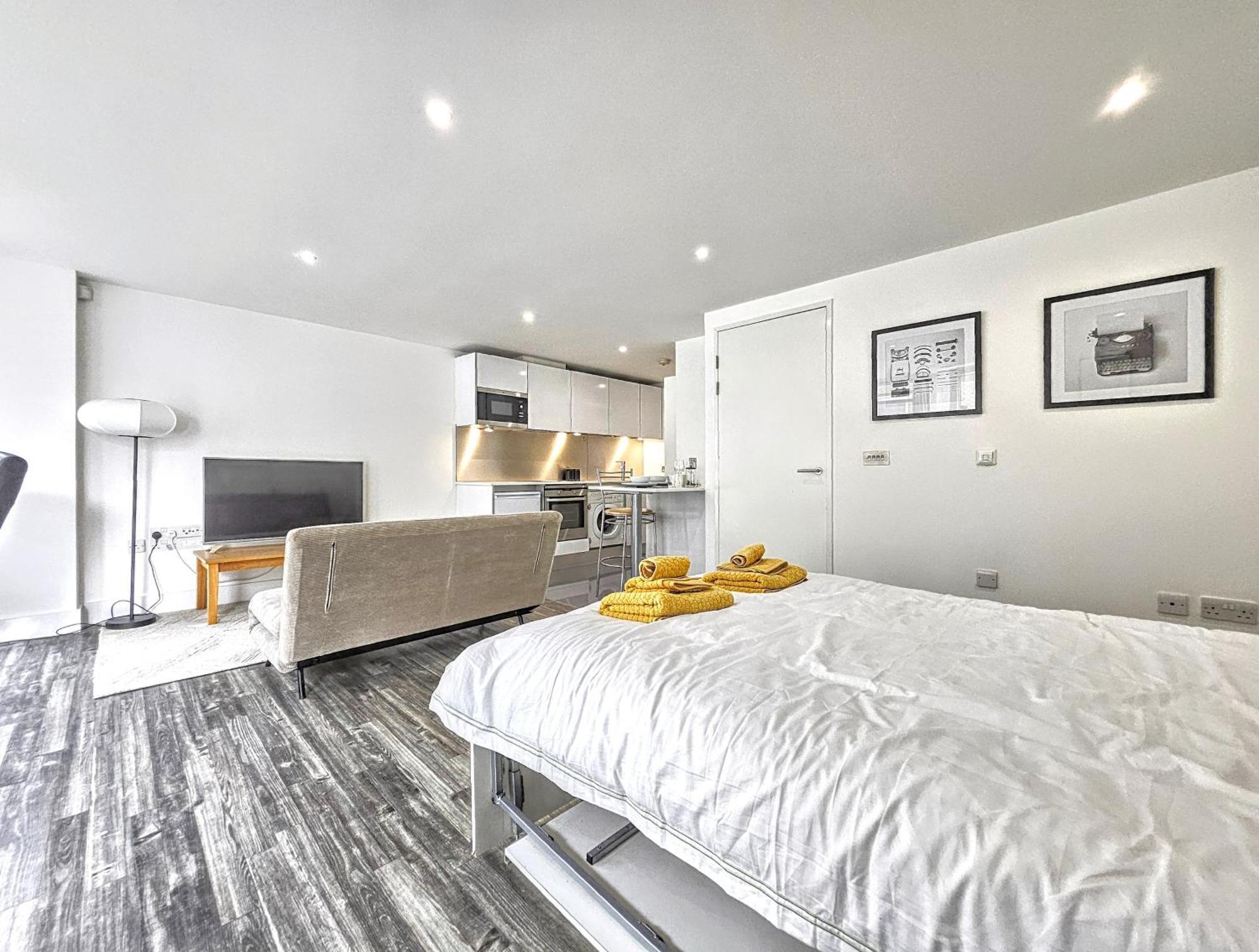 City Waterside, Old Street, Angel, Entire Private Apartment Лондон Екстер'єр фото